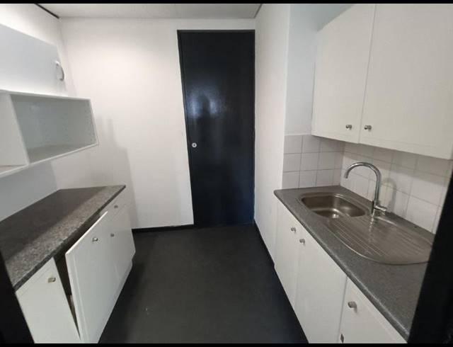 BUSINESS PROPERTY TO RENT IN BRYANSTON